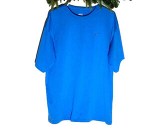 𝅺Nike Fitdry Men’s T-Shirt, Size Large, Blue.